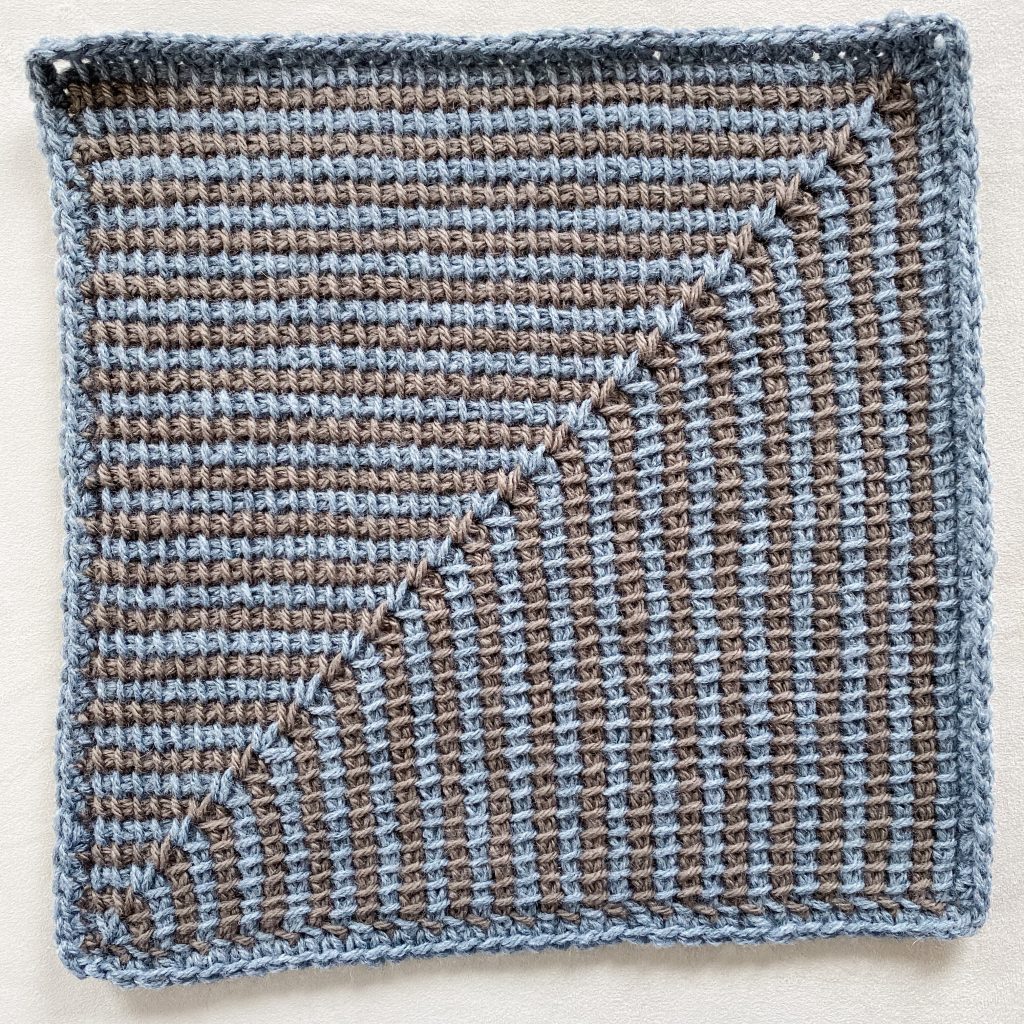Learn to crochet Tunisian mitered squares, easy Tunisian crochet stitch beginner basic crochet stitch with video tutorial and written pattern instructions. | TLYCBlog.com