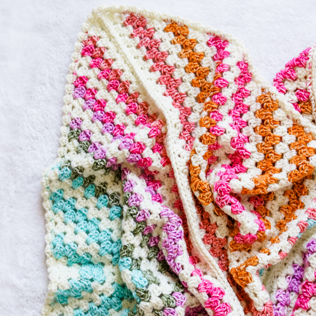 24 Crochet Spring Patterns | A list of patterns to crochet in spring and summer. Make blankets, bags, cardigans, and shawls with this exhaustive lists. Includes free and paid patterns. 
