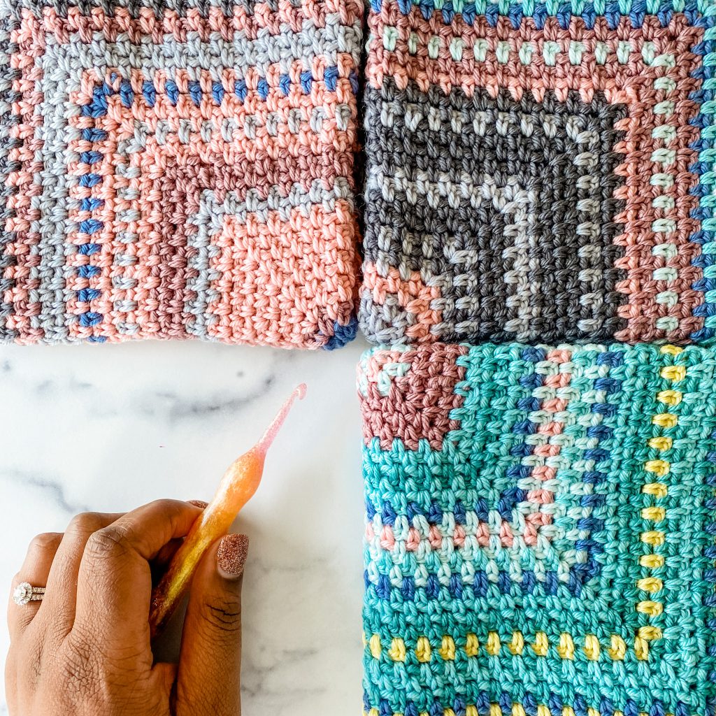 How to crochet the linen stitch square - crochet tutorial video and written instructions. Crochet beginner friendly with helpful video tutorial. | TLYCBlog.com