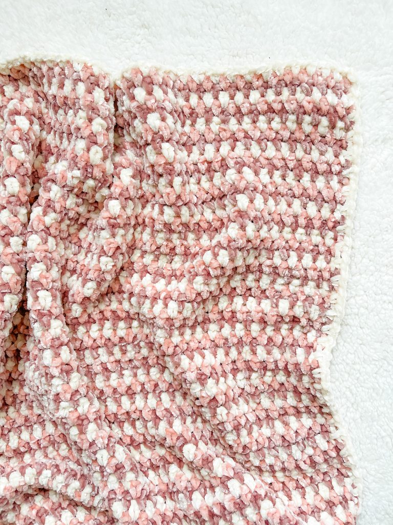 Free crochet linen stitch pattern velvet yarn. Tutorial video free crochet baby blanket pattern. | TLYCBlog.com