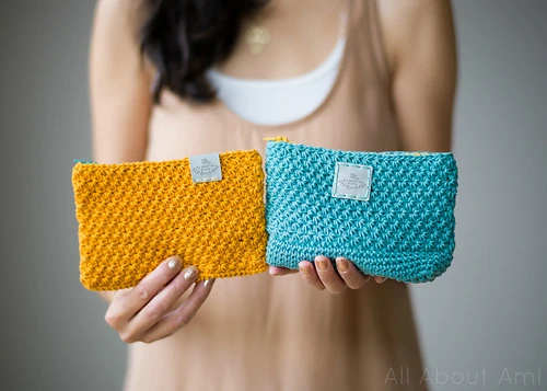 Crochet storage pouch using just one-skein pattern by Jessica Lau
