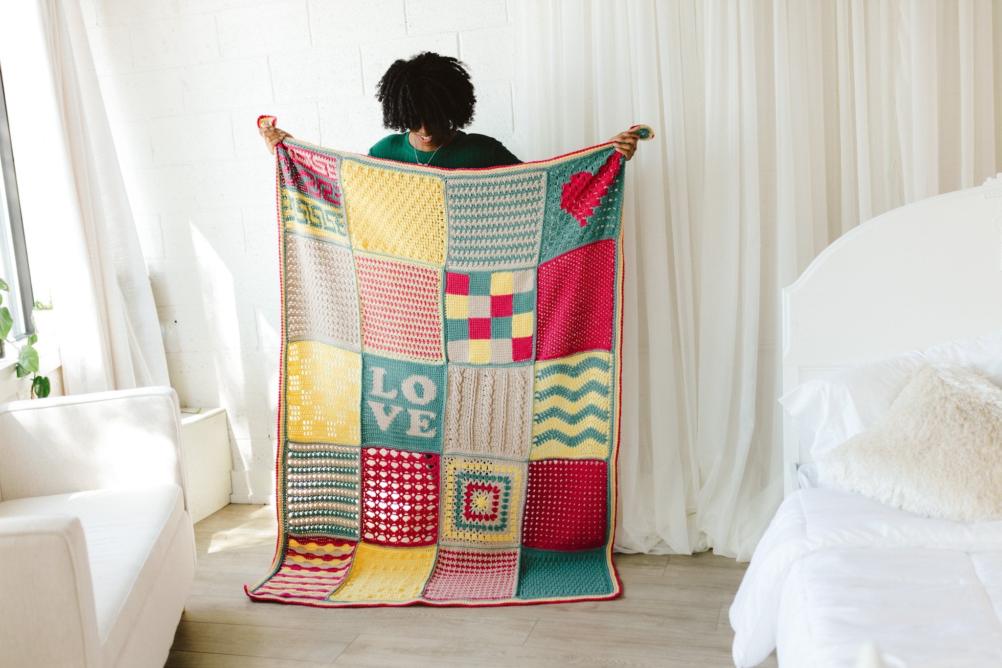 Learn the crochet Diagonal Weave Stitch! A riff on basketweave, this textured beauty is perfect for warm scarves and cozy blankets.