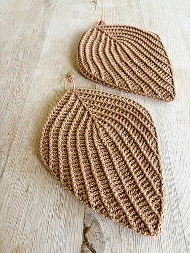 Funkia Potholders by Sidsel Sangild