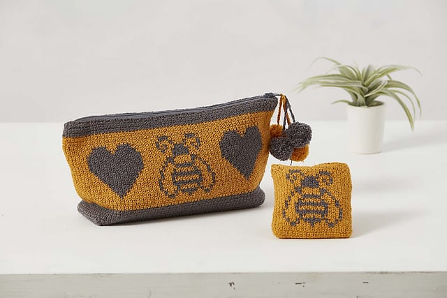 Love of Bees Notions Bag Set
by Brenda K. B. Anderson