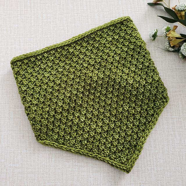 Bracken Bandana Cowl by Justine of Alyse Crochet